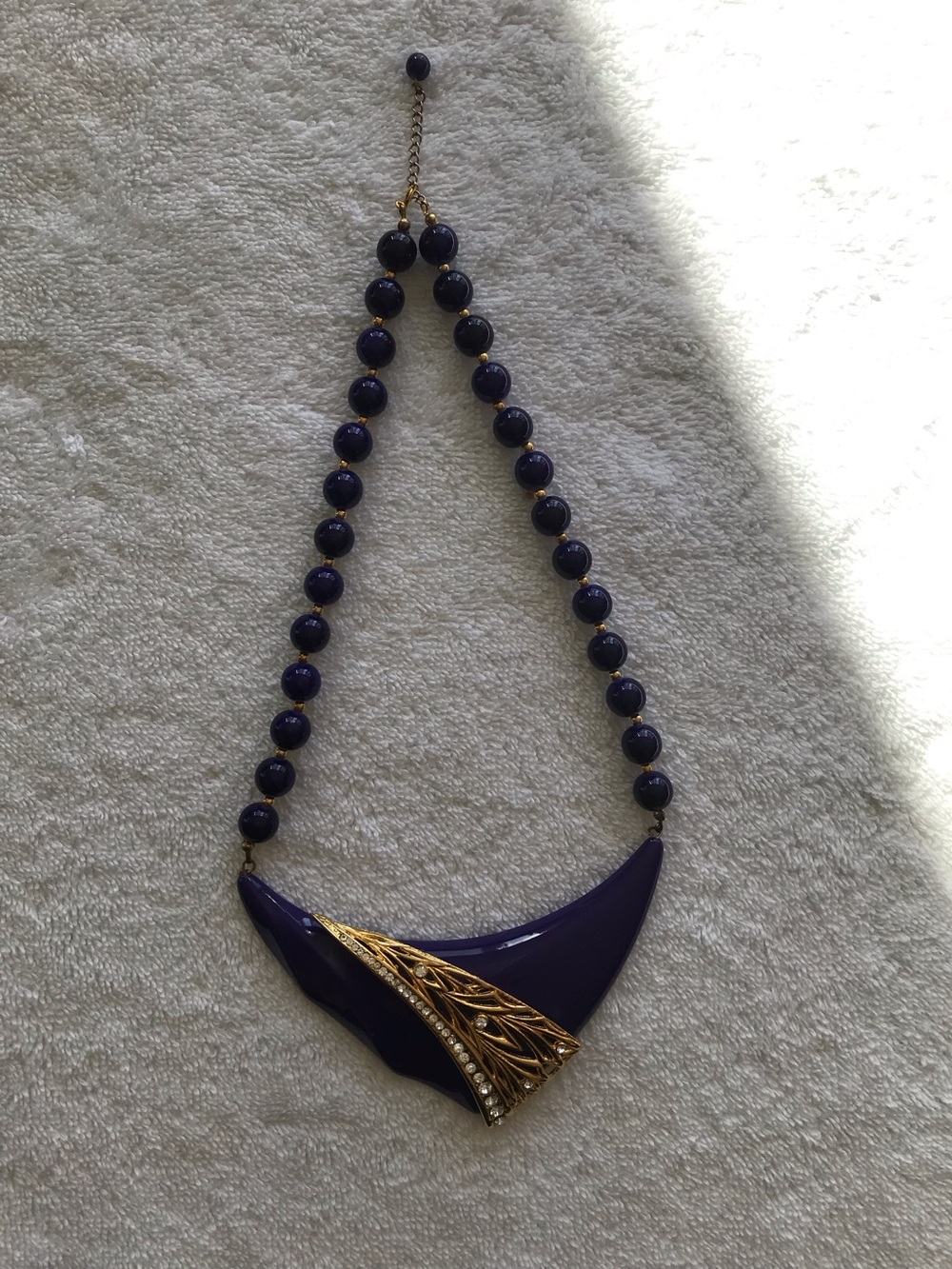 Elegant Purple Statement Necklace with Gold Accent